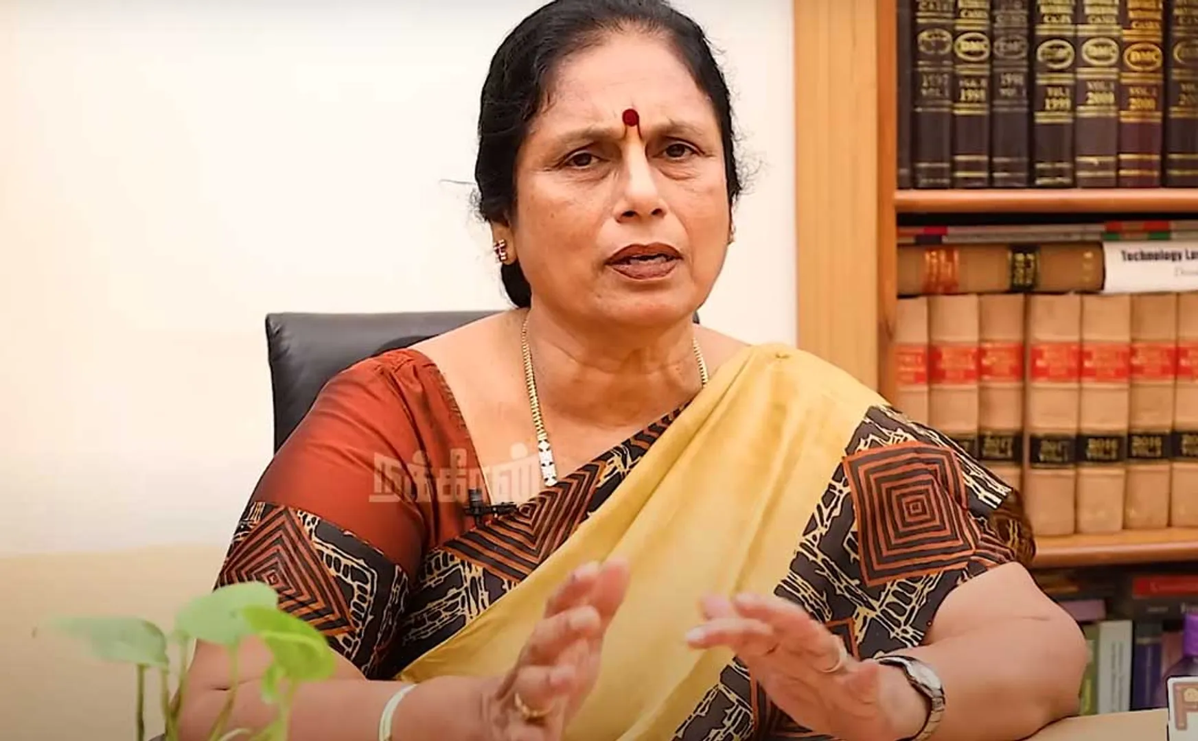 Advocate Santhakumari's Valakku En - 19